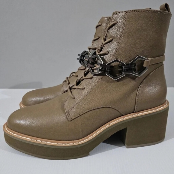 NEW Vince Camuto Keltana Ankle Boot Womens 11 Brown Leather Chunky Combat Edgy - Picture 1 of 15